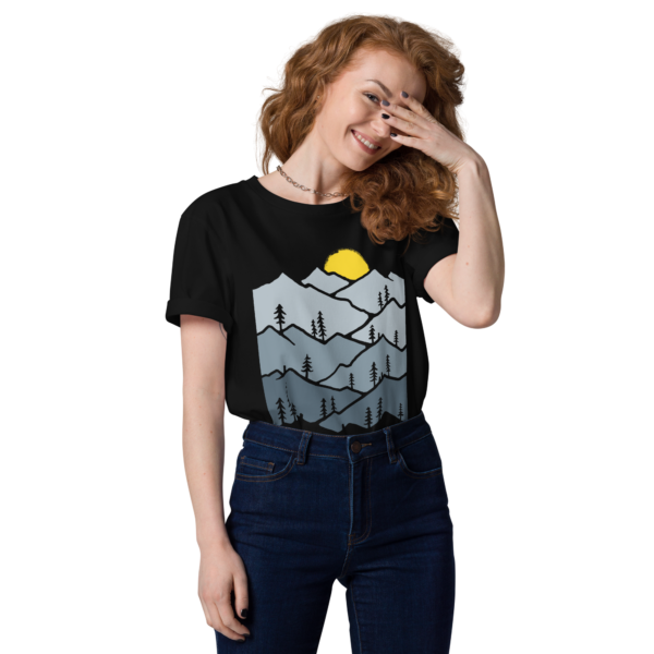 Mountain Sunset Graphic T-Shirt – Minimalist Nature Camping